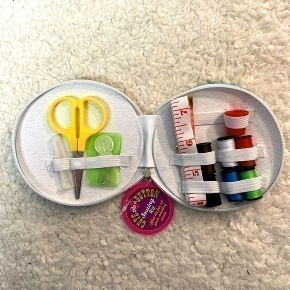 Streamline "Cute as A Button" Sewing Kit